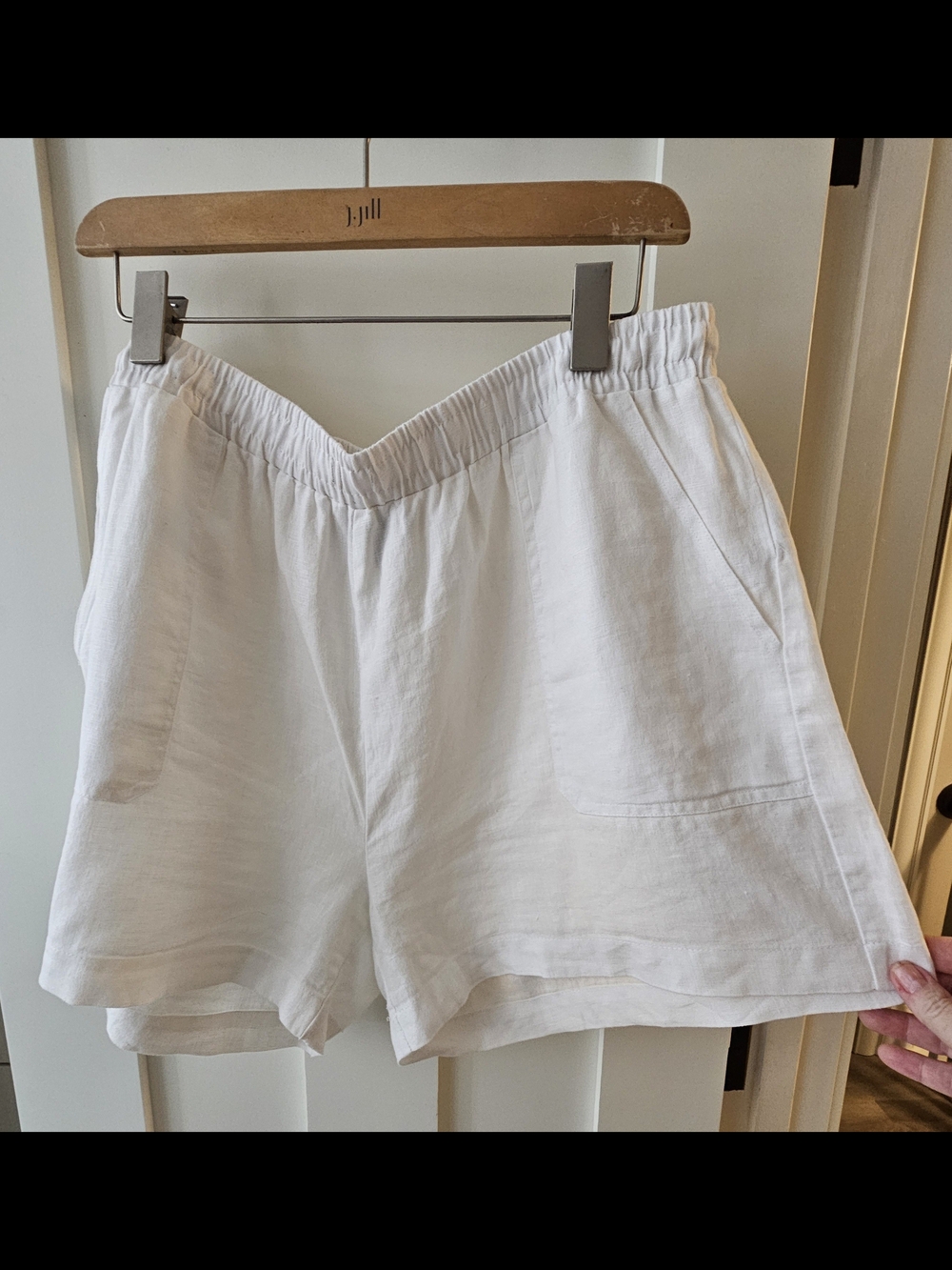 Saks Fifth Avenue White Linen-Blend Relaxed Elastic-Waist Shorts - Picture 3 of 4